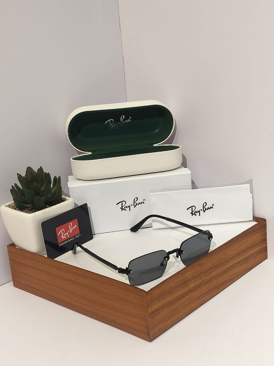 Rimless Rectangle Sunglasses - Minimalist Black Metal Wire Frame Shades