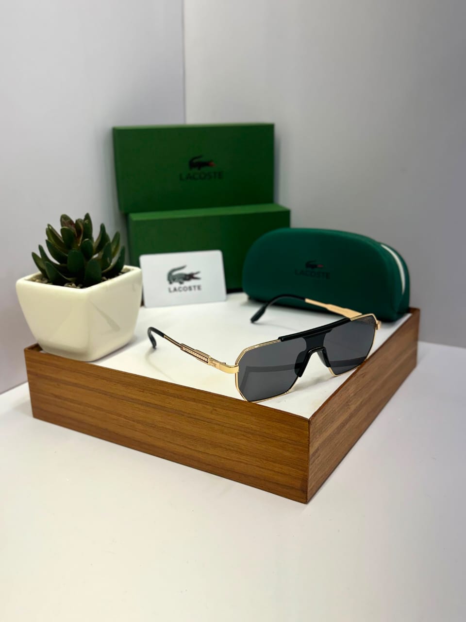 Flat Top Shield Aviator Sunglasses - Gold Wire Brow Bar Sport Shades
