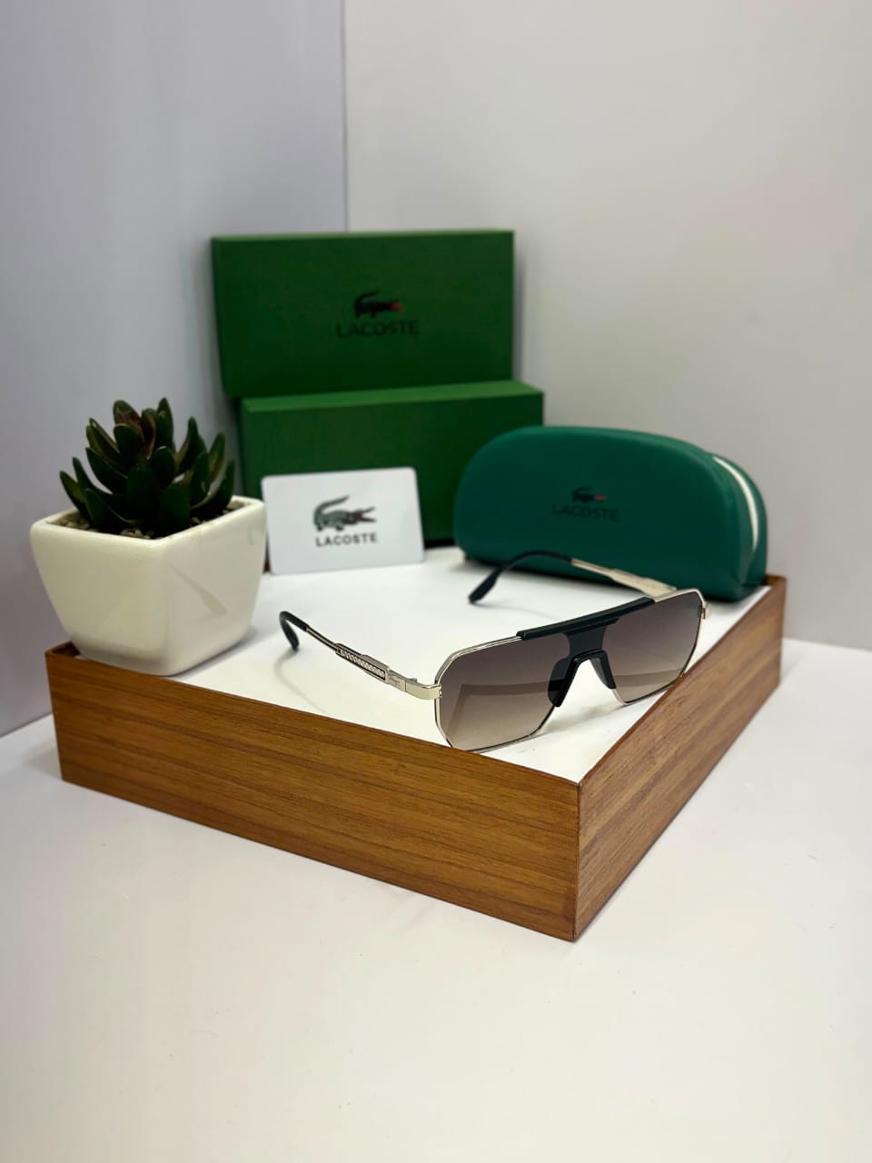 Flat Top Shield Aviator Sunglasses - Gold Wire Brow Bar Sport Shades