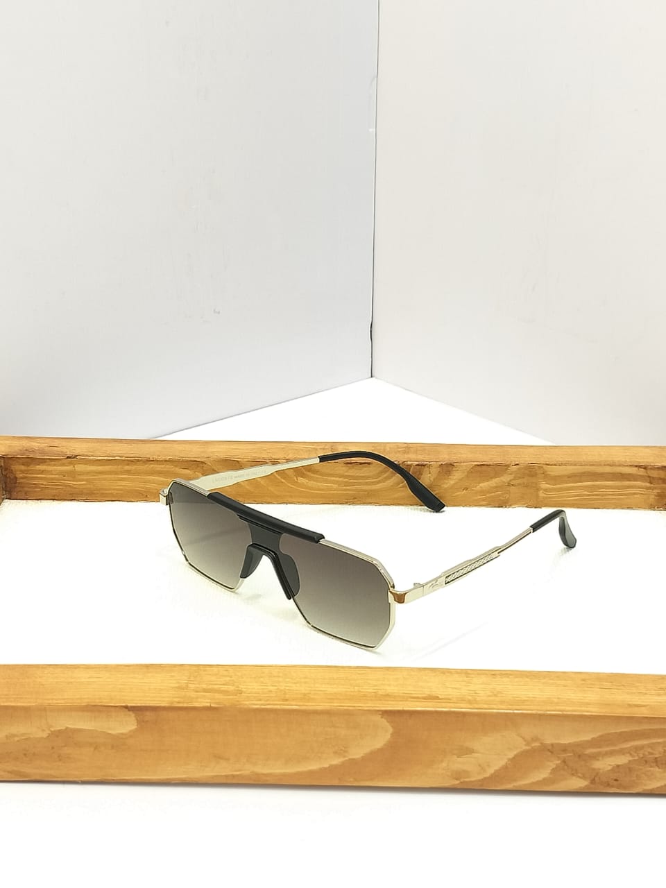 Flat Top Shield Aviator Sunglasses - Gold Wire Brow Bar Sport Shades