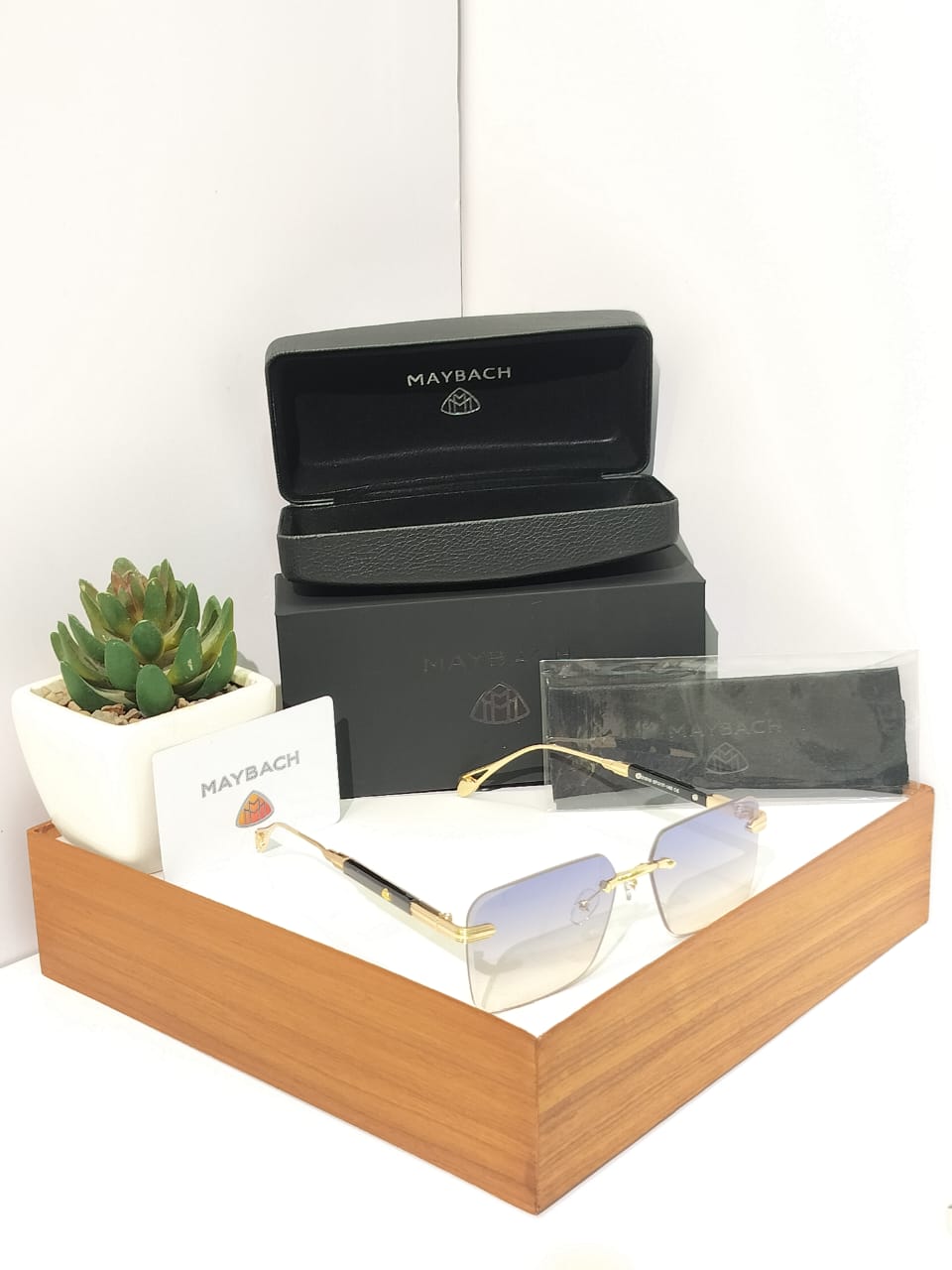 Rimless Square Gradient Sunglasses - Luxury Gold Wire Frame Sunset Tint Shades
