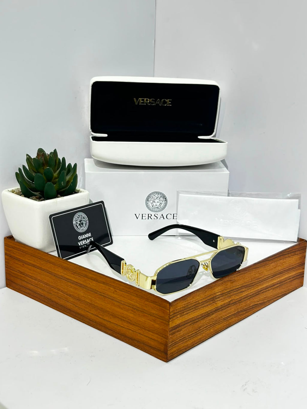 Bold Medallion Aviator Sunglasses - Gold Wire Rectangular Statement Shades