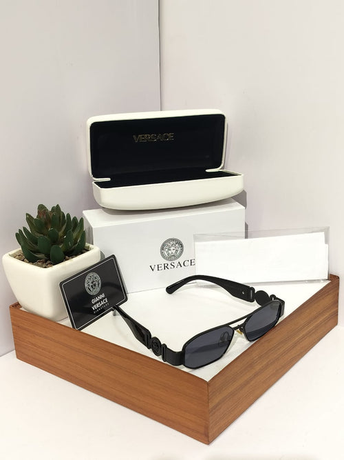 Bold Medallion Aviator Sunglasses - Gold Wire Rectangular Statement Shades